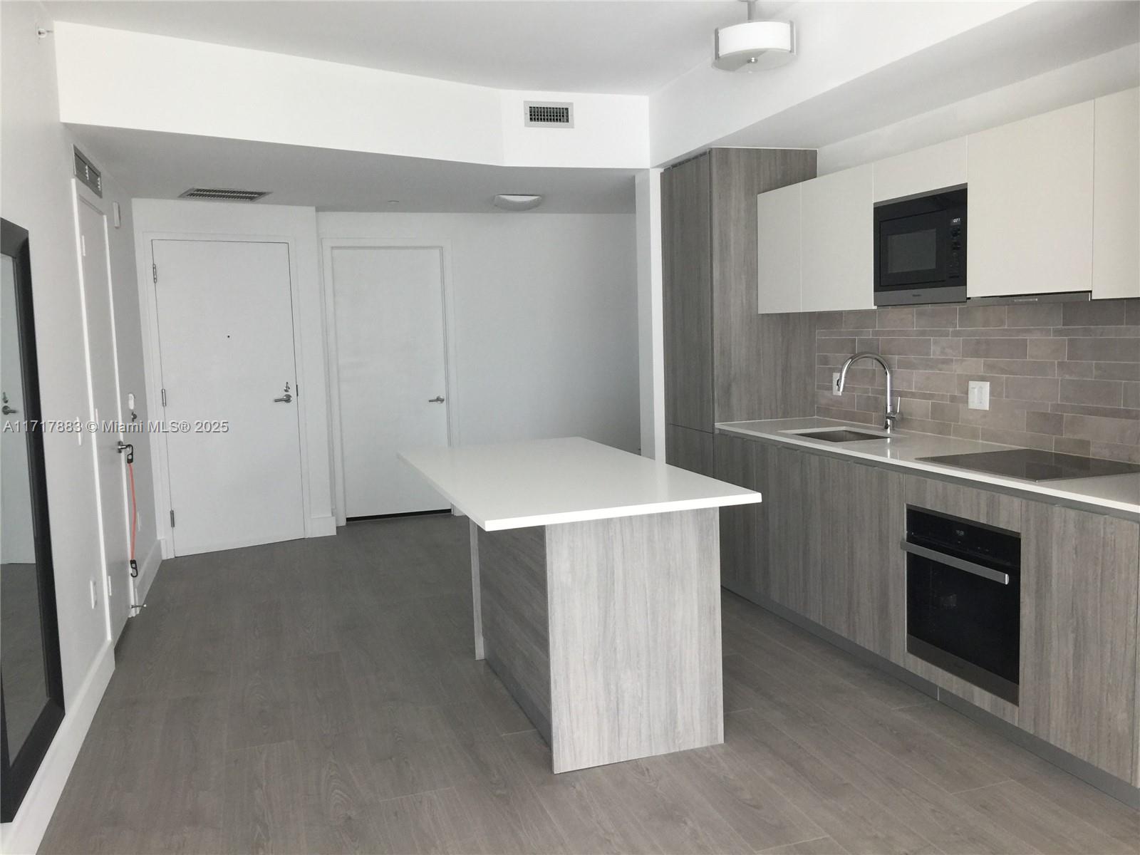 2900 NE 7th Ave #3008, Miami FL 33137