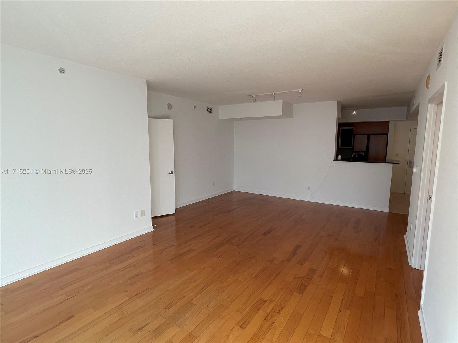 325 S Biscayne Blvd #1219, Miami FL 33131