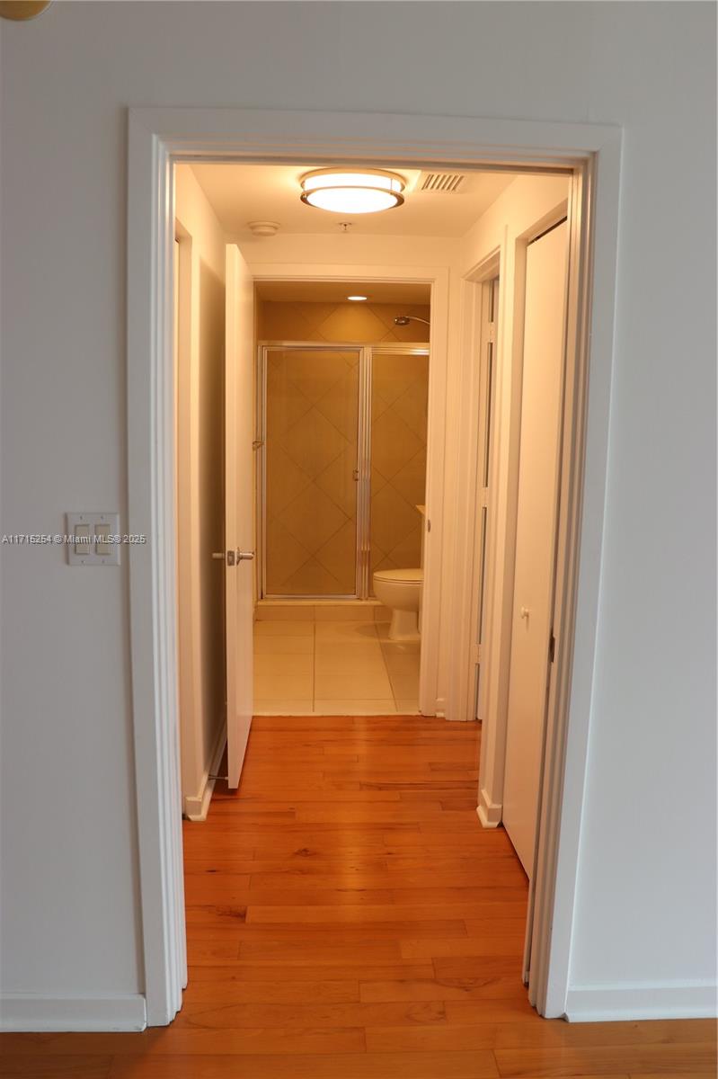 325 S Biscayne Blvd #1219, Miami FL 33131