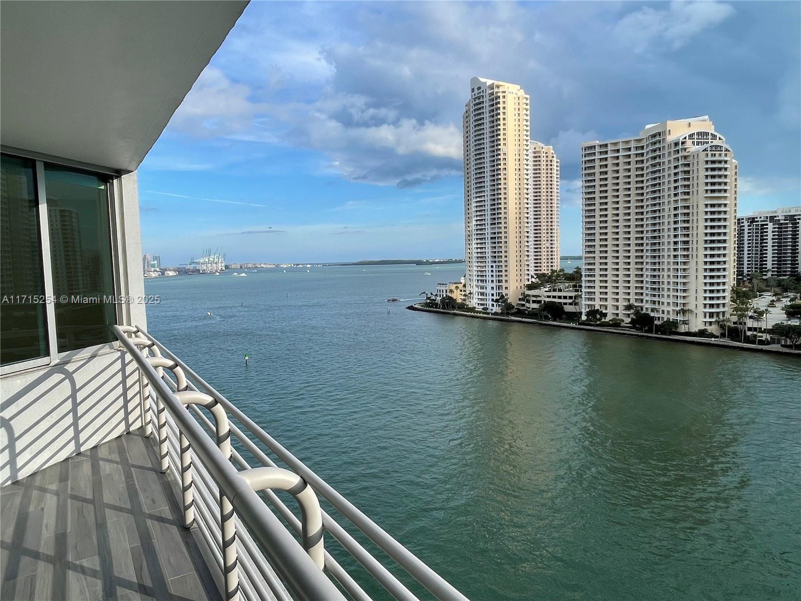 325 S Biscayne Blvd #1219, Miami FL 33131