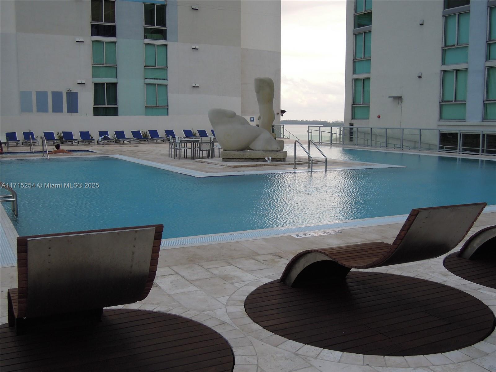 325 S Biscayne Blvd #1219, Miami FL 33131