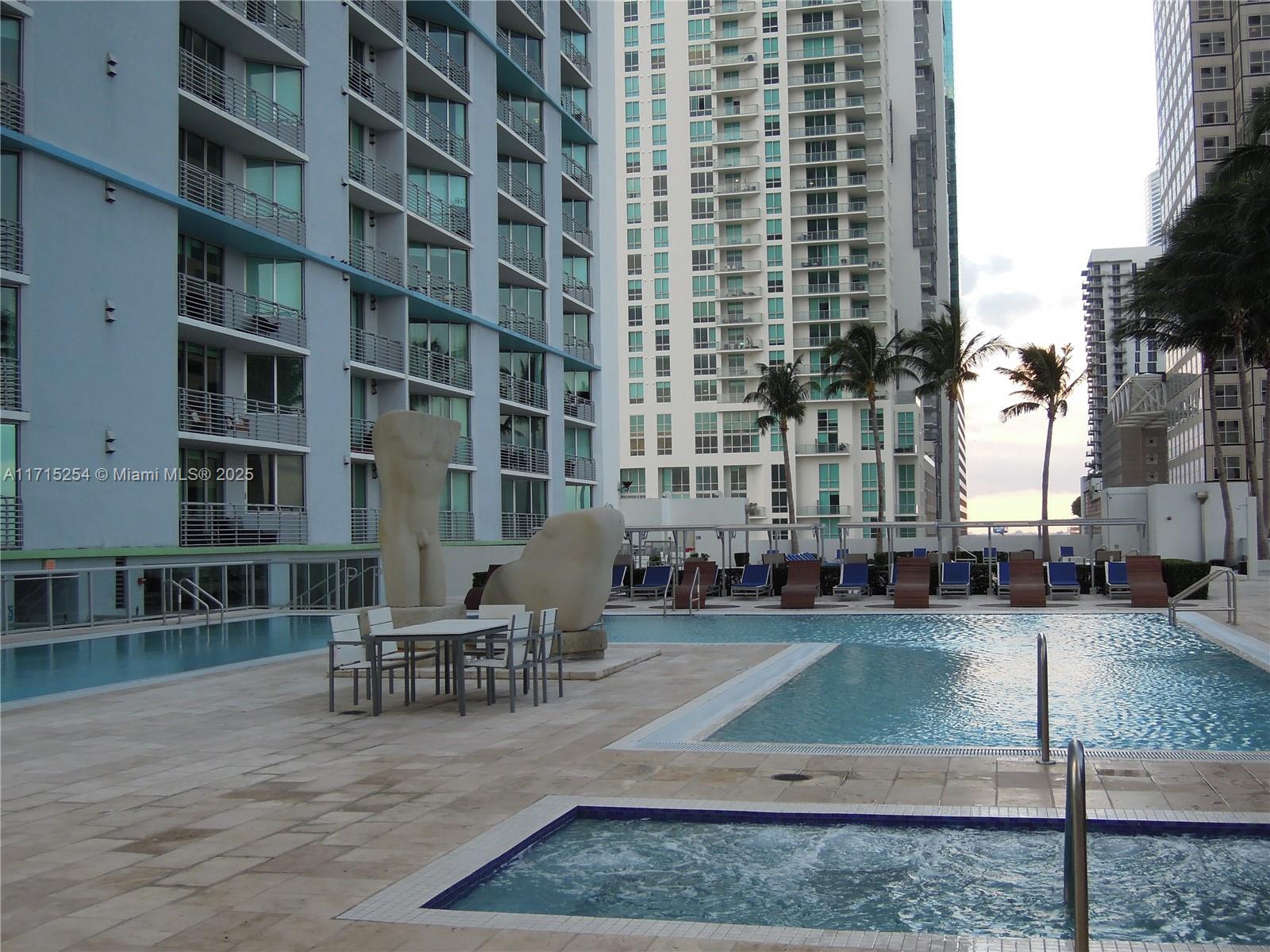 325 S Biscayne Blvd #1219, Miami FL 33131