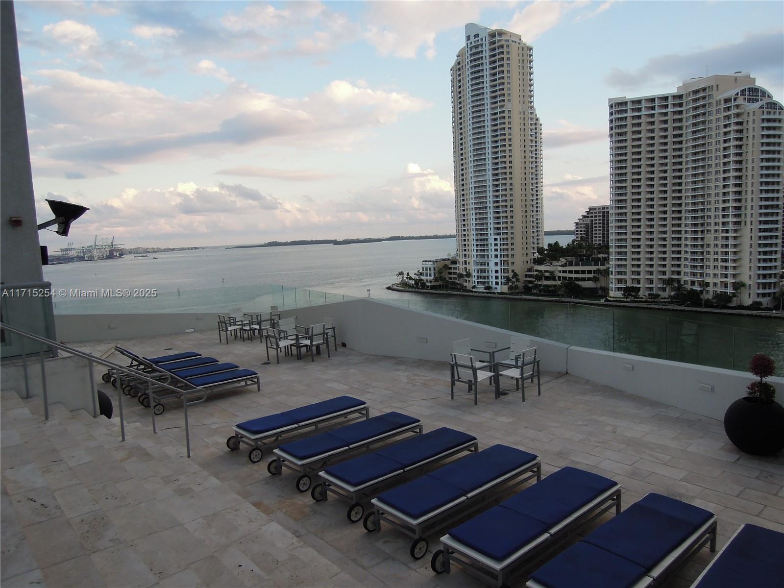 325 S Biscayne Blvd #1219, Miami FL 33131