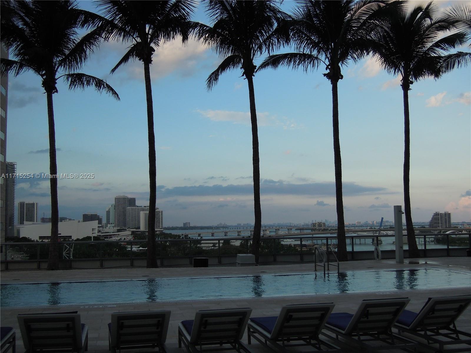 325 S Biscayne Blvd #1219, Miami FL 33131