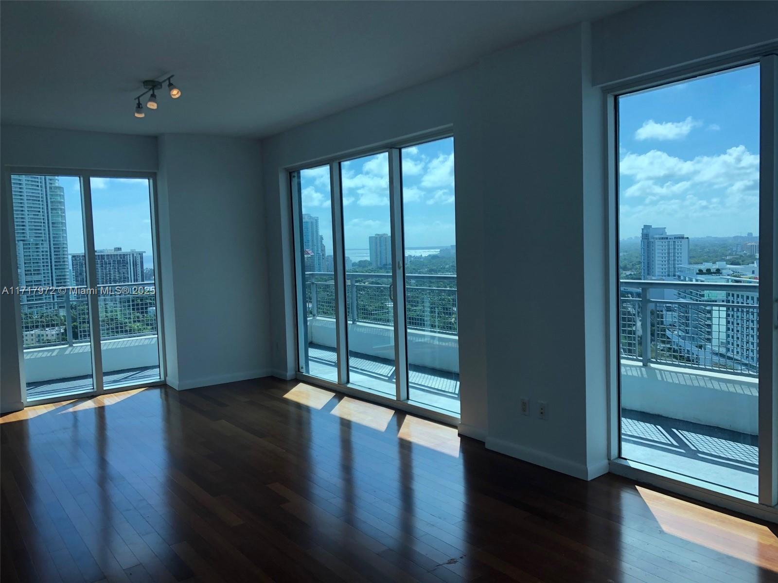 60 SW 13th St #1701, Miami FL 33130