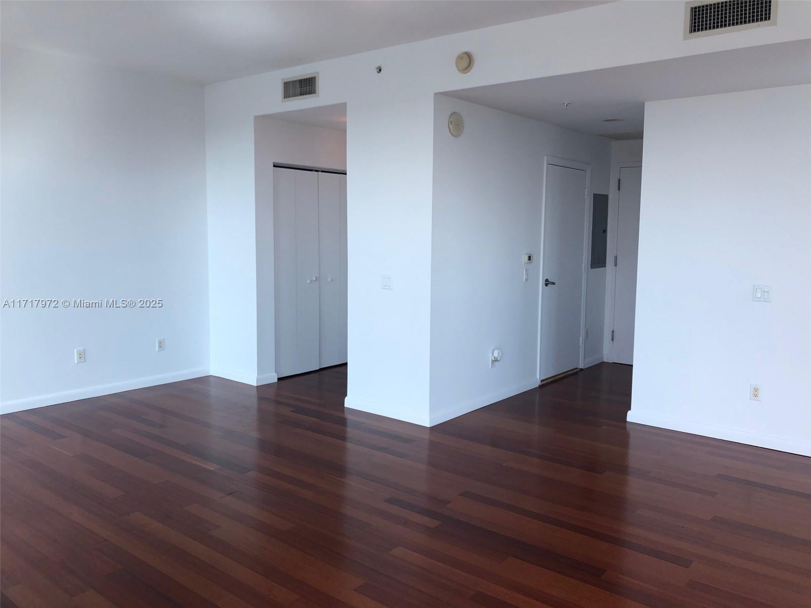 60 SW 13th St #1701, Miami FL 33130