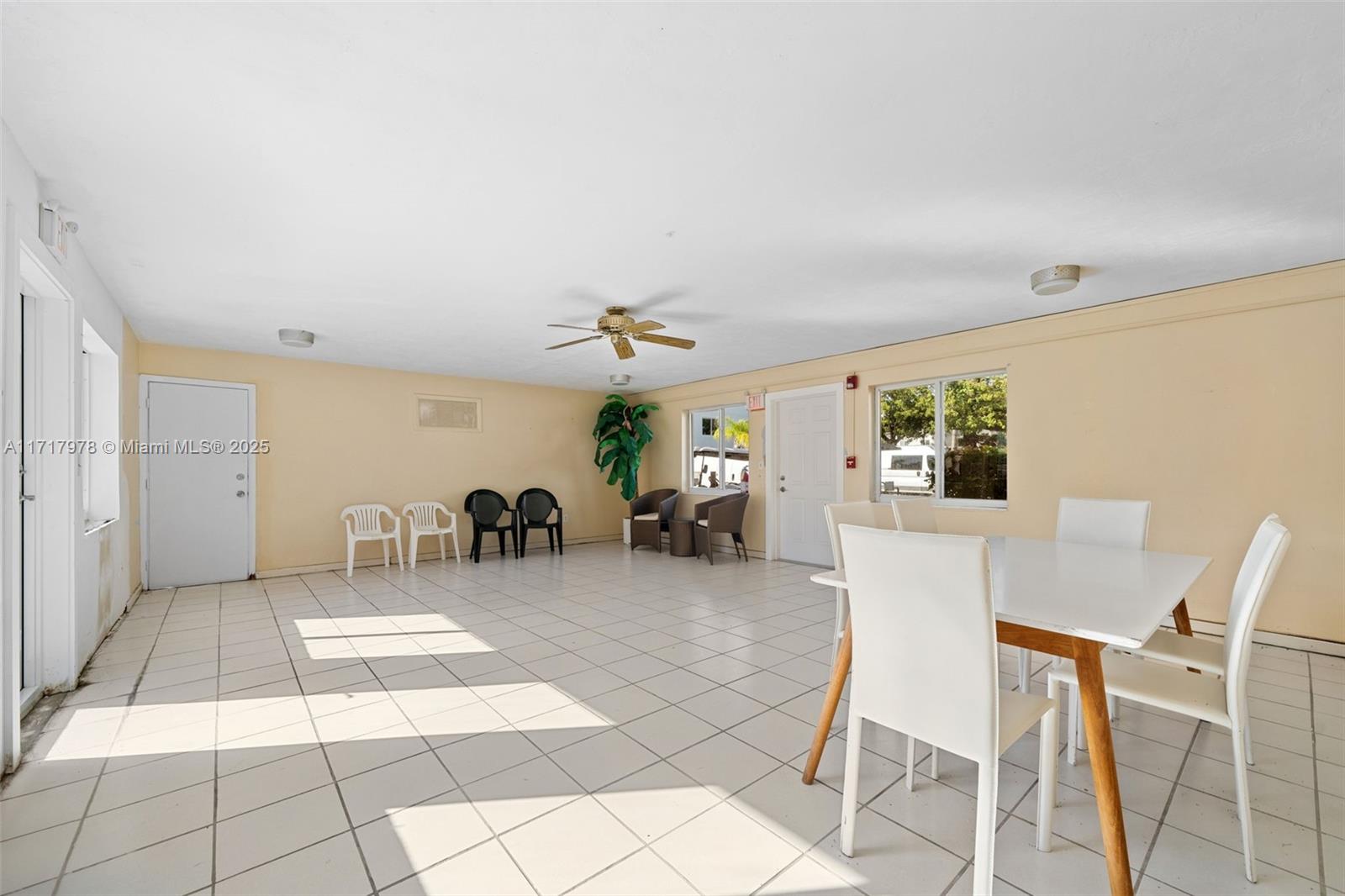 240 Galen Dr #109, Key Biscayne, Florida image 27