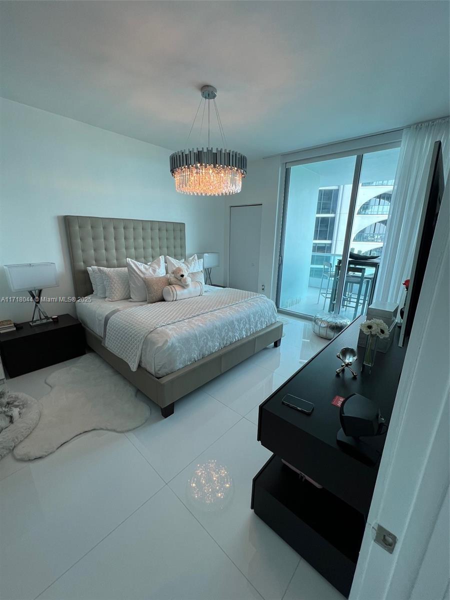 900 Biscayne Blvd #2008, Miami FL 33132