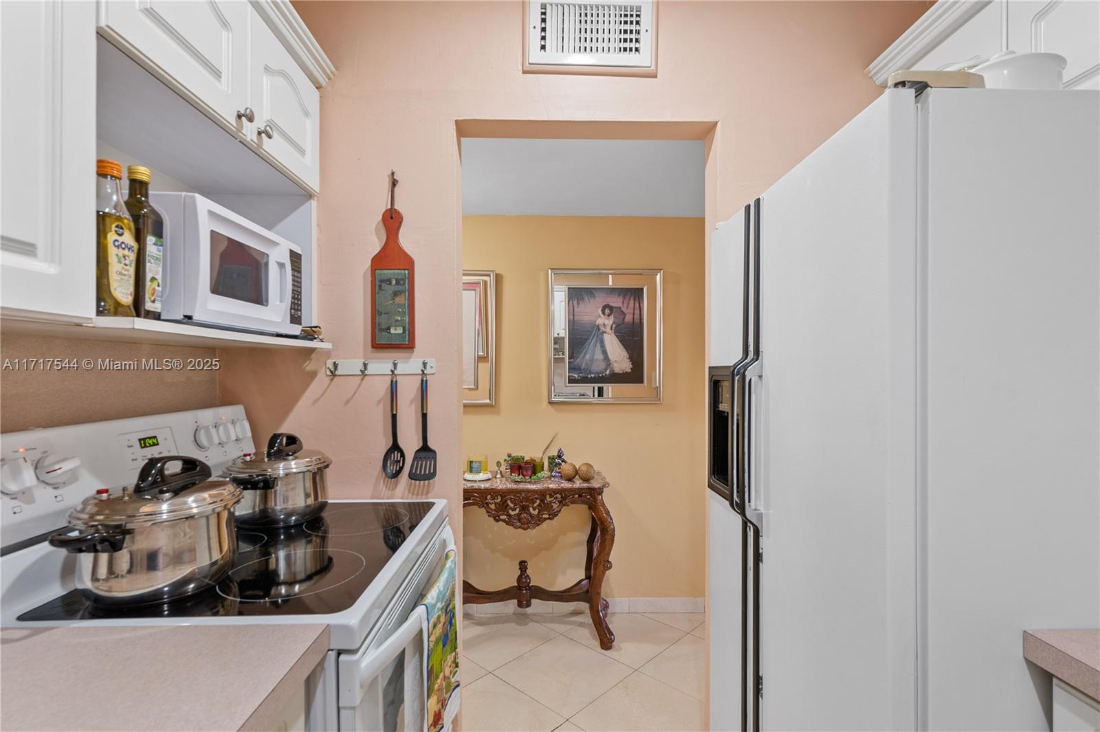 1555 W 44th Pl #242, Hialeah, Florida image 3