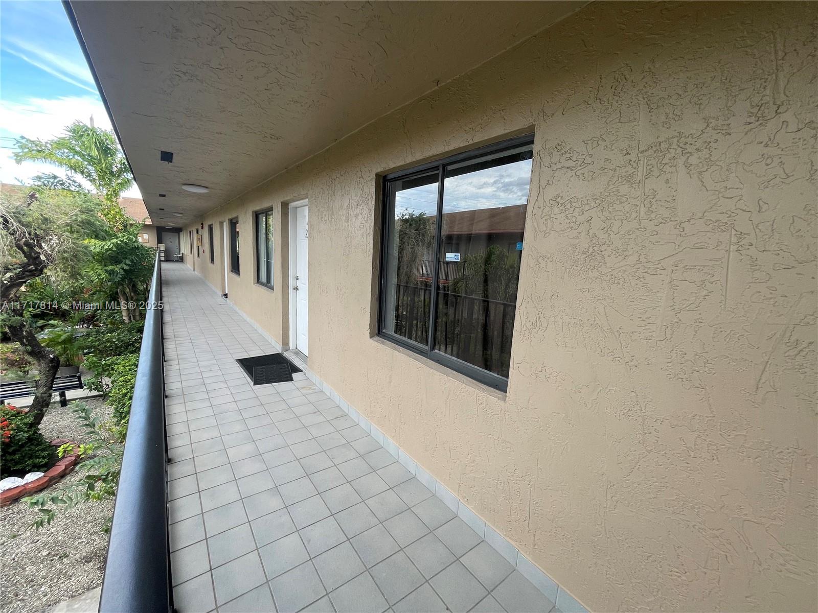 6215 W 22nd Ct #25, Hialeah, Florida image 4