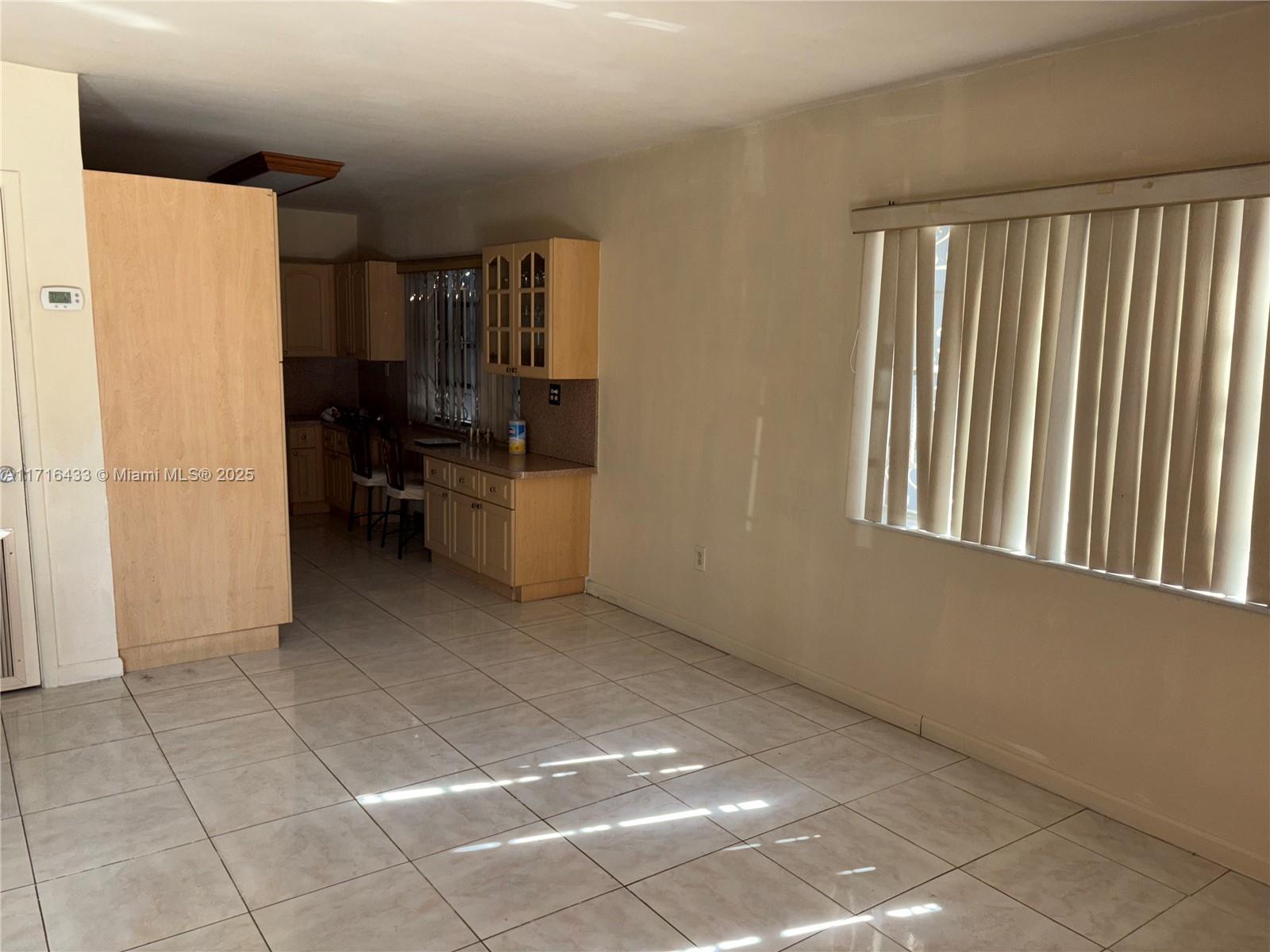 1281 W 29th St #10, Hialeah, Florida image 3