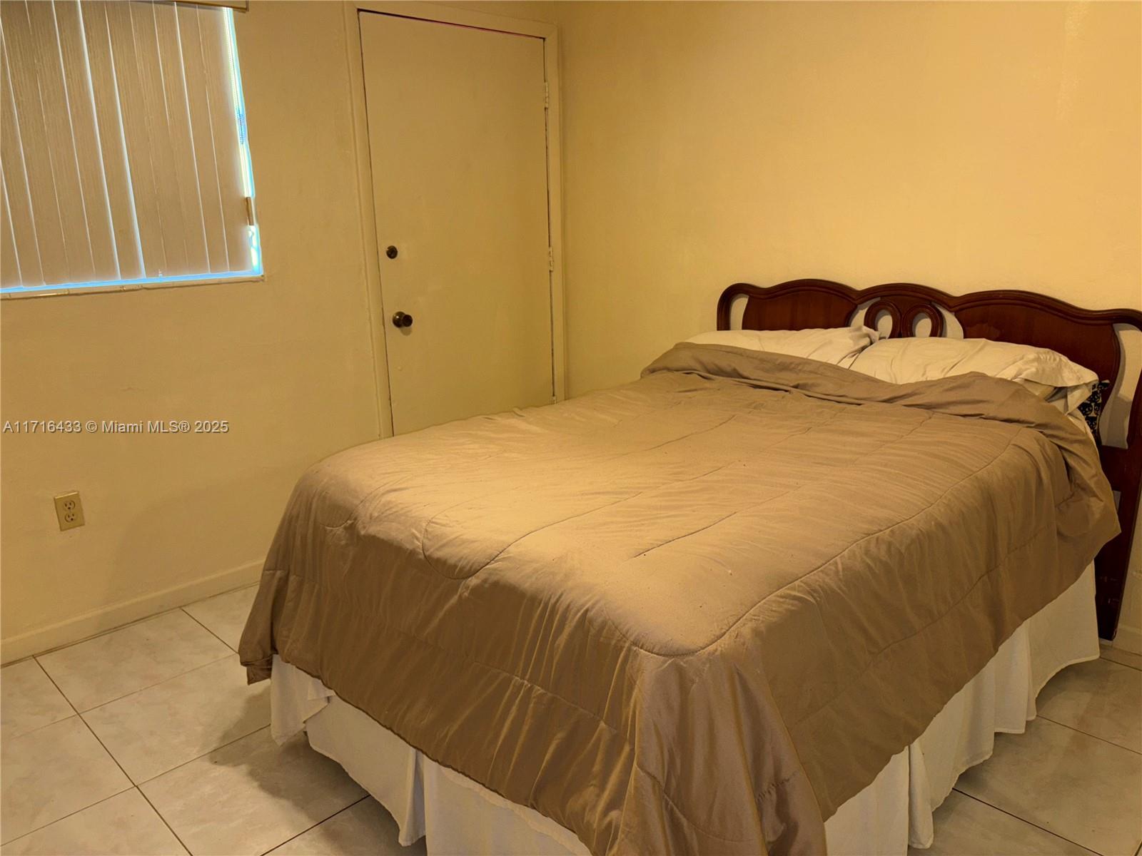 1281 W 29th St #10, Hialeah, Florida image 6