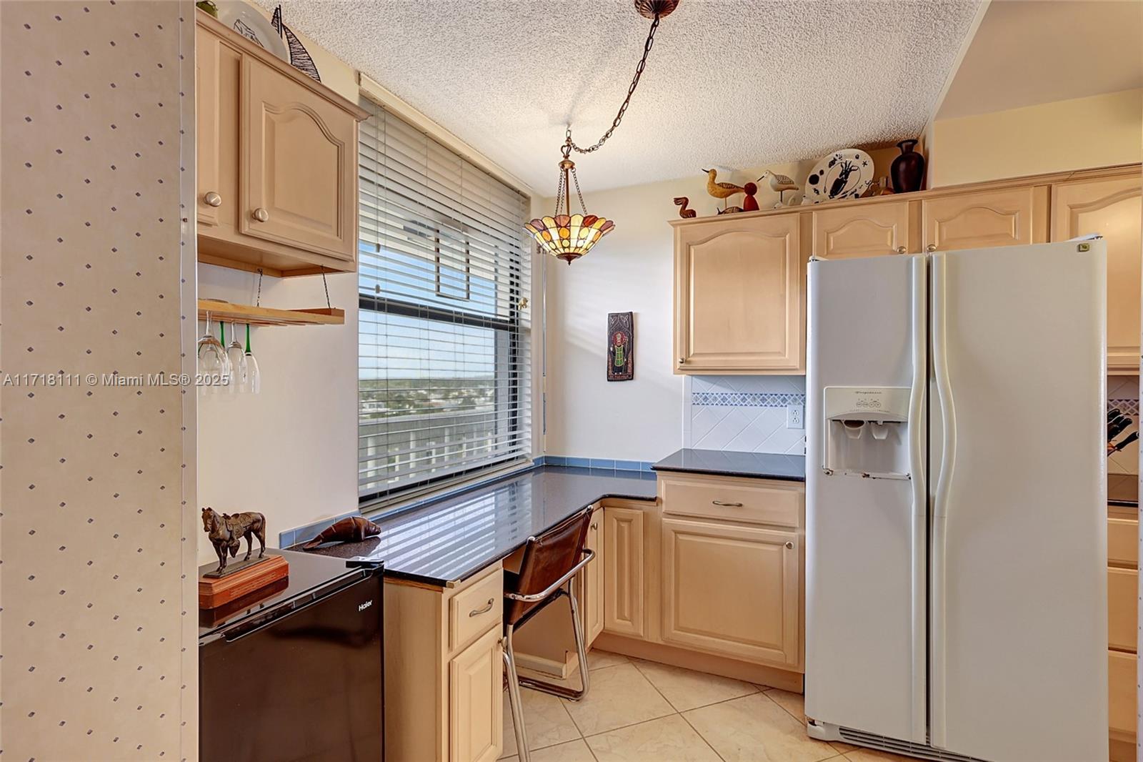 5061 N Jimmy Buffet Memorial Highway #505, Hutchinson Island, Florida image 8