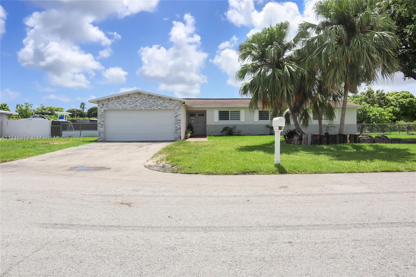 29721 SW 169th Ave, Homestead, Florida image 1