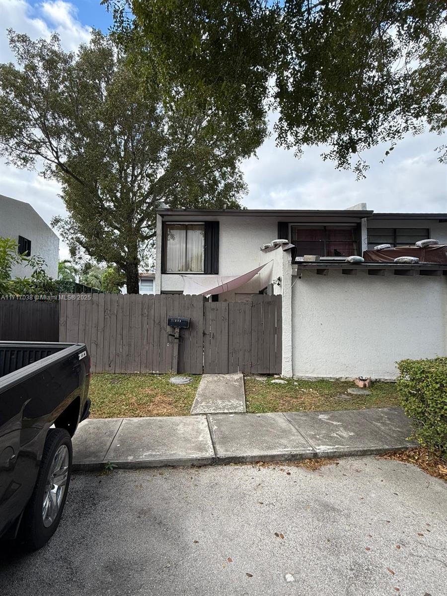 Listing Photo 9