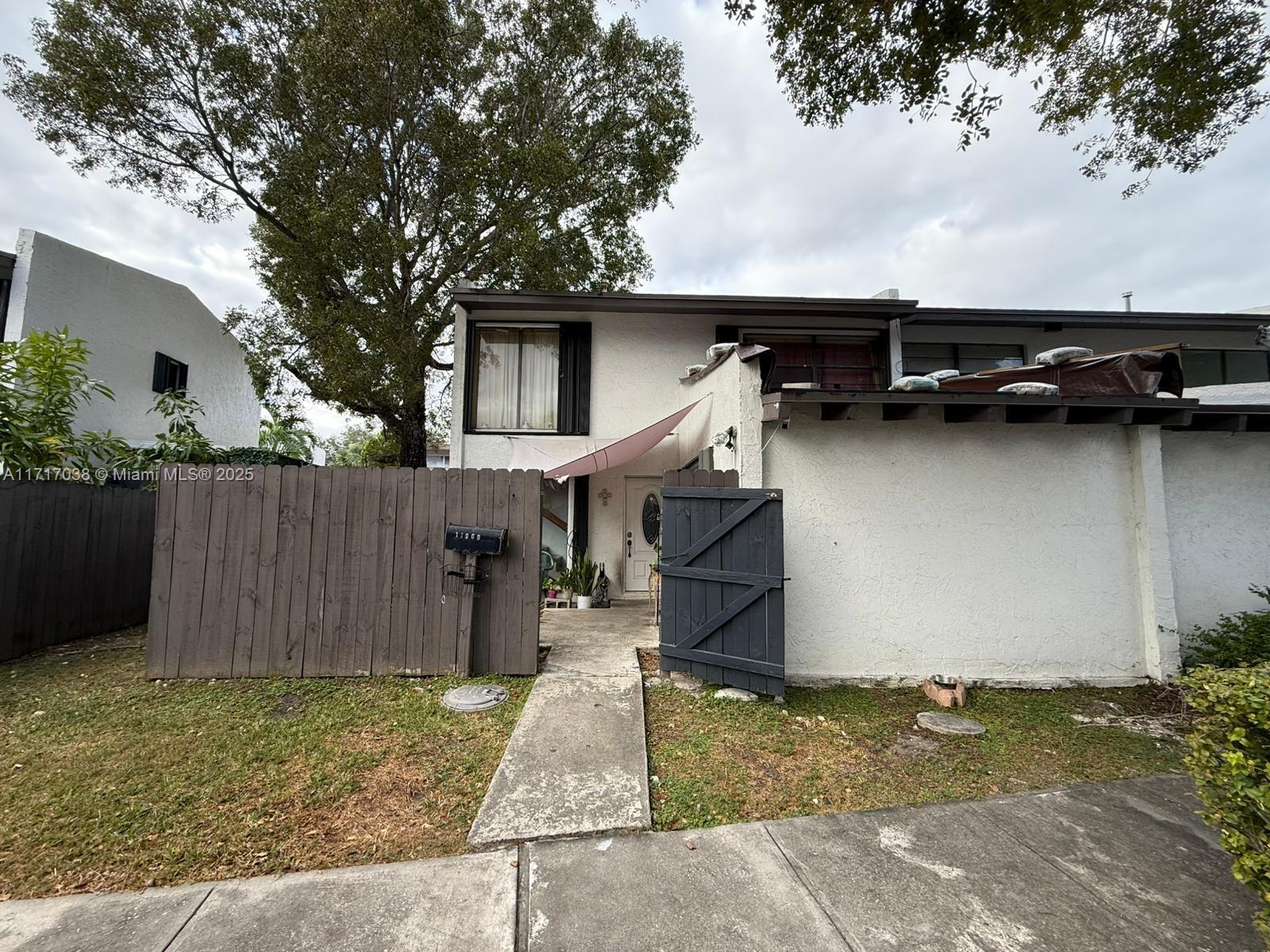 Listing Photo 11