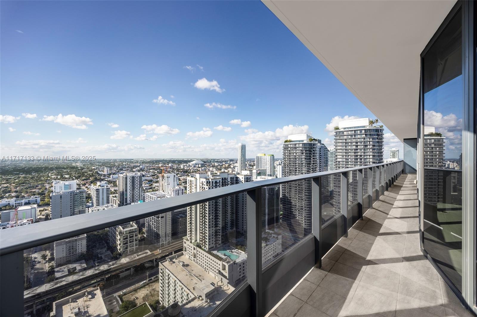 1000 Brickell Plz #4402, Miami FL 33131