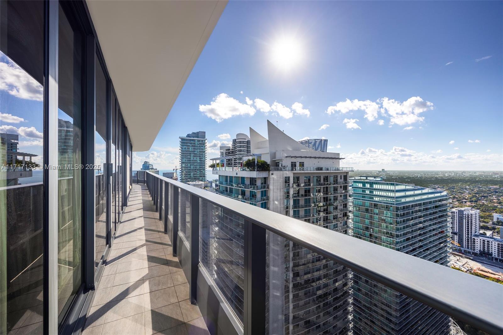 1000 Brickell Plz #4402, Miami FL 33131