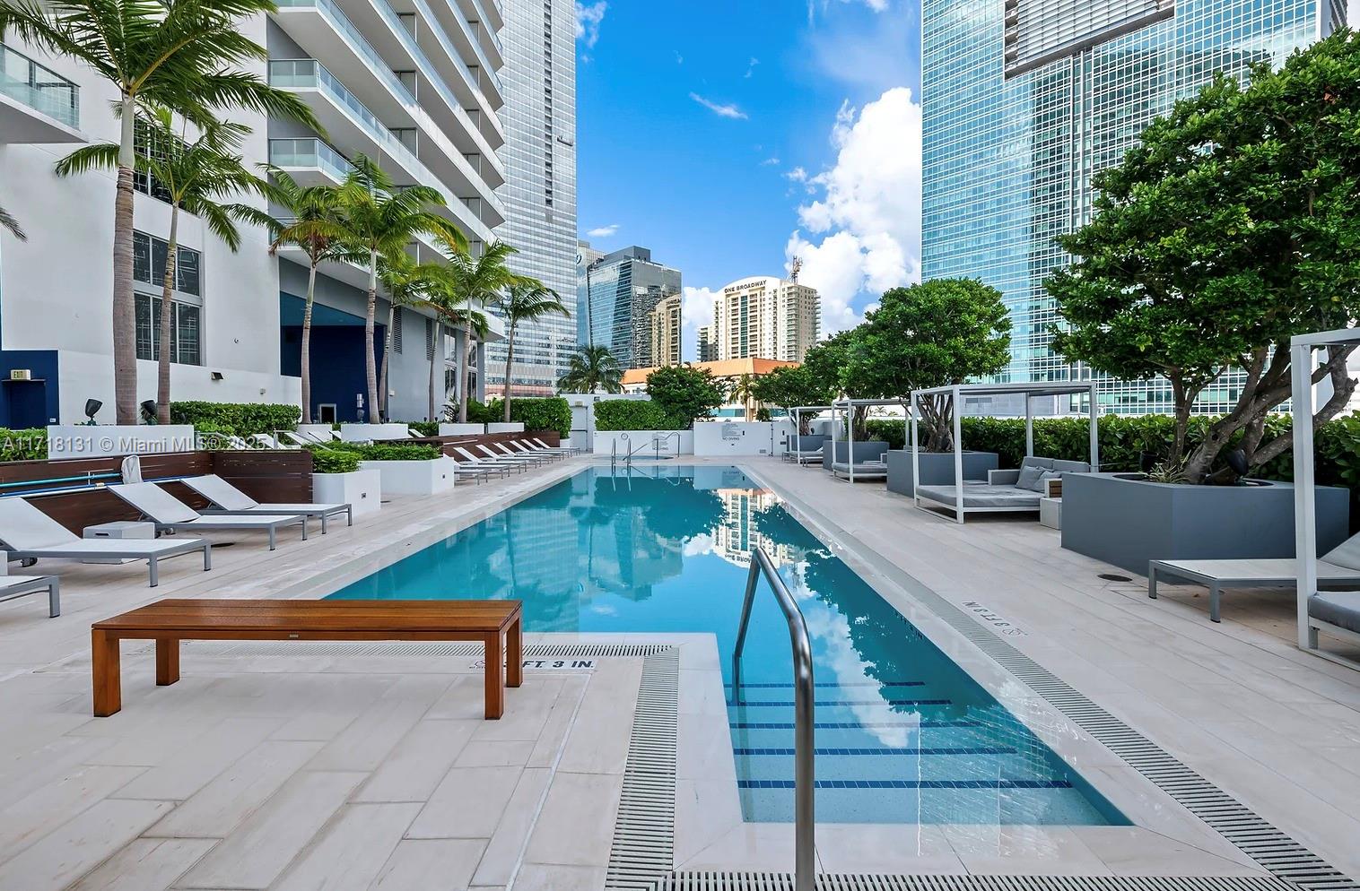 1300 Brickell Bay Dr #906, Miami FL 33131