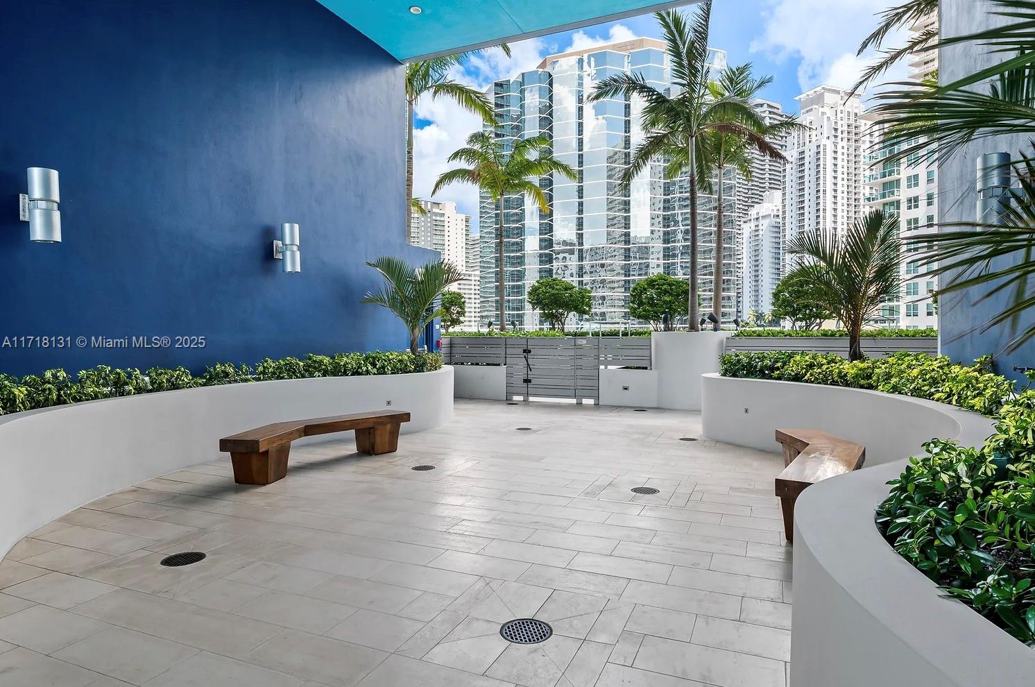 1300 Brickell Bay Dr #906, Miami FL 33131