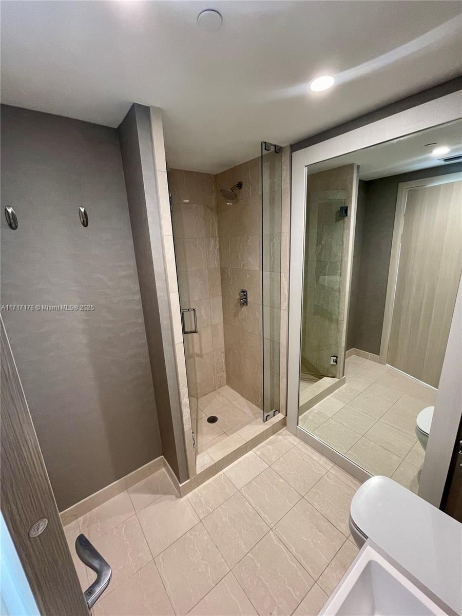 1000 Brickell Plaza #4410, Miami FL 33131