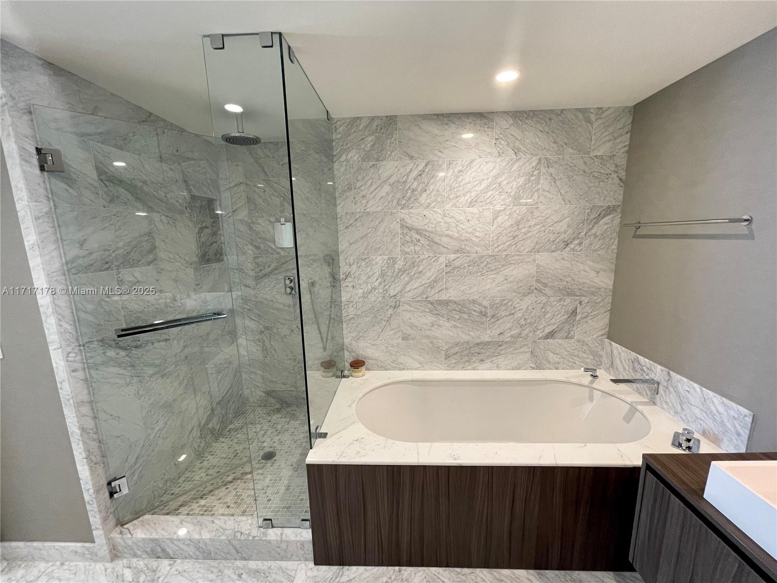 1000 Brickell Plaza #4410, Miami FL 33131