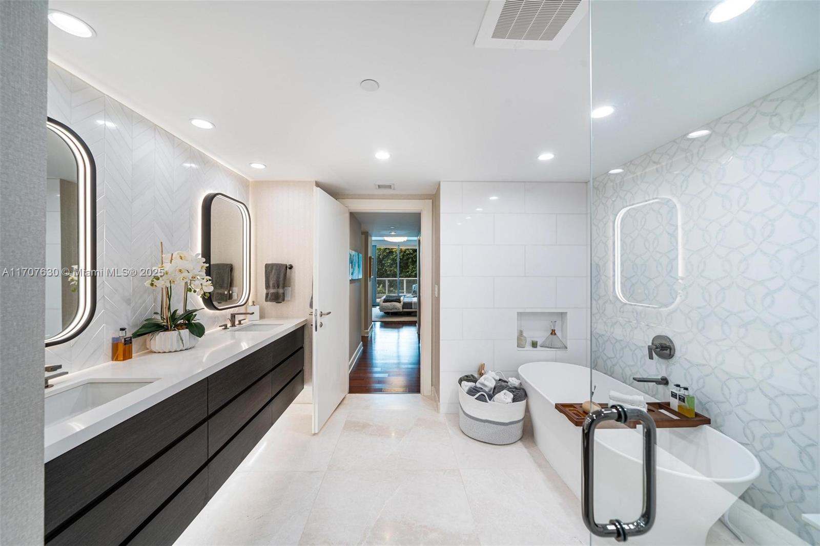 2627 S Bayshore Dr #606, Miami FL 33133