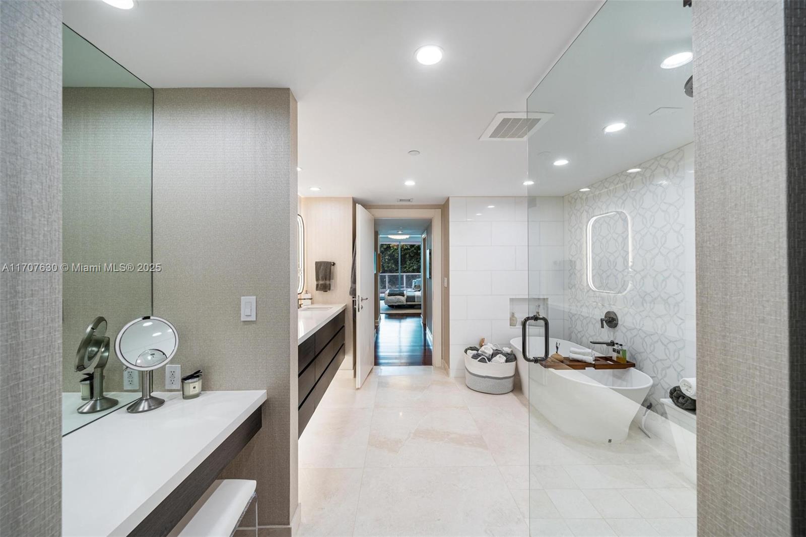 2627 S Bayshore Dr #606, Miami FL 33133