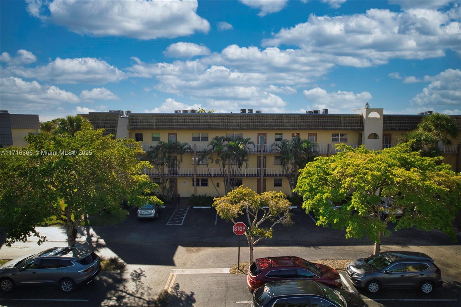 Residential, Sunrise, Florida image 30