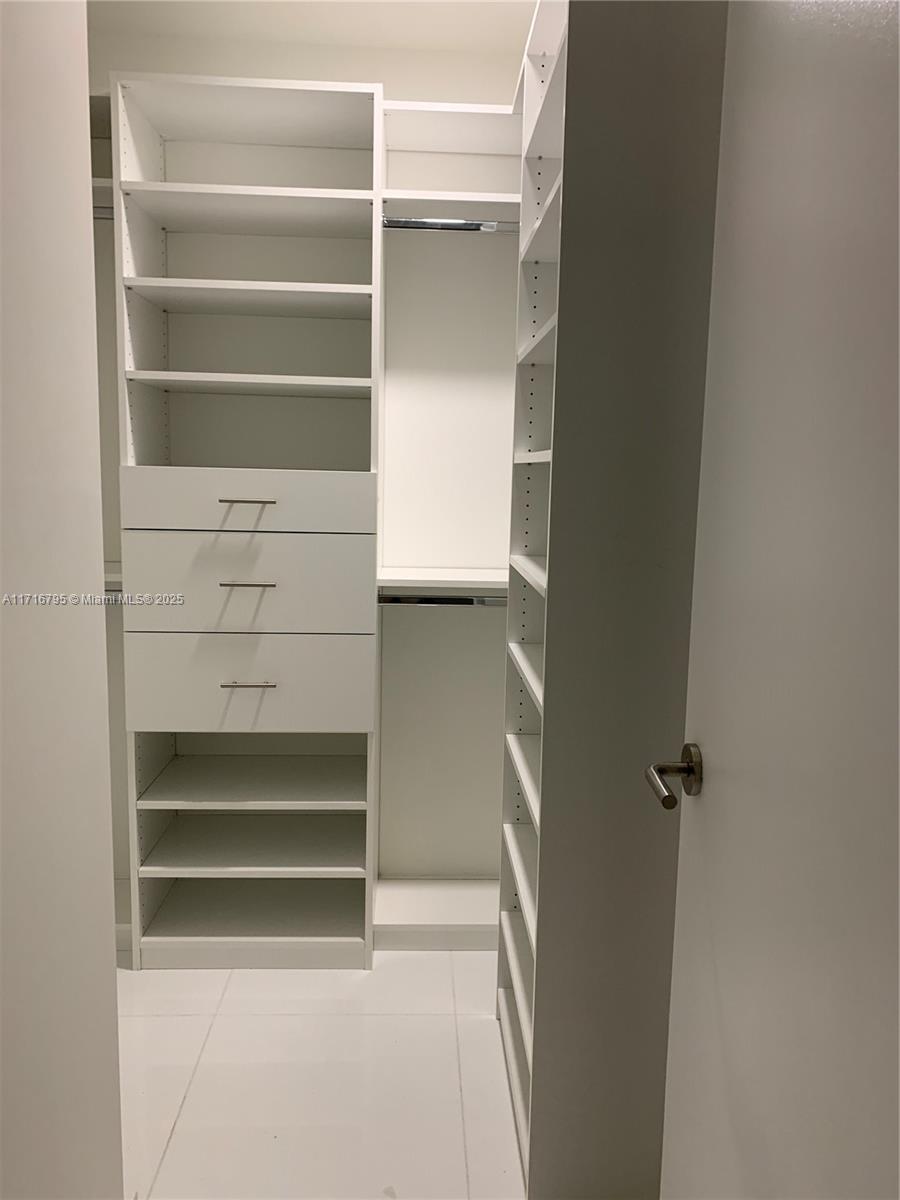 851 NE 1st Ave #2107, Miami FL 33132