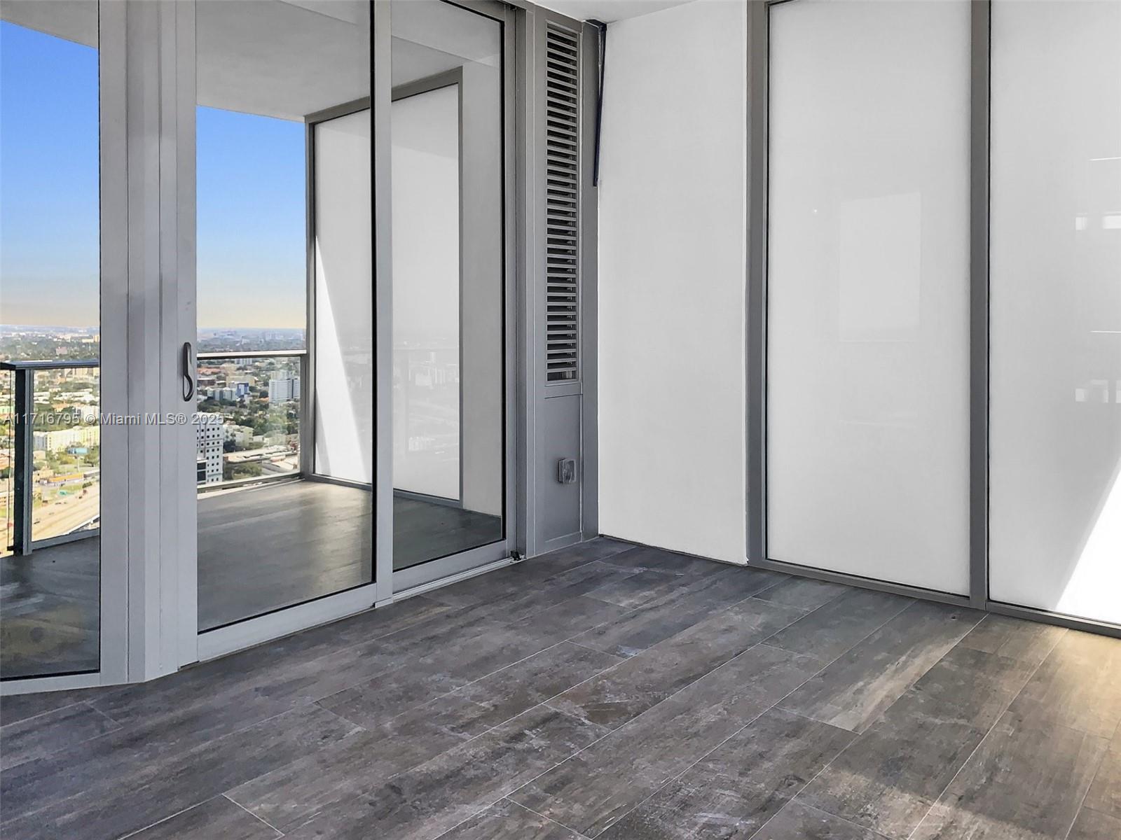 851 NE 1st Ave #2107, Miami FL 33132