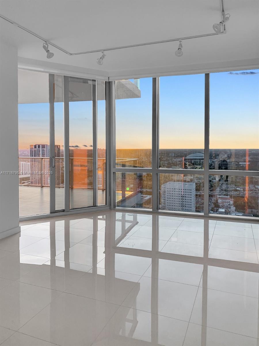 851 NE 1st Ave #2107, Miami FL 33132