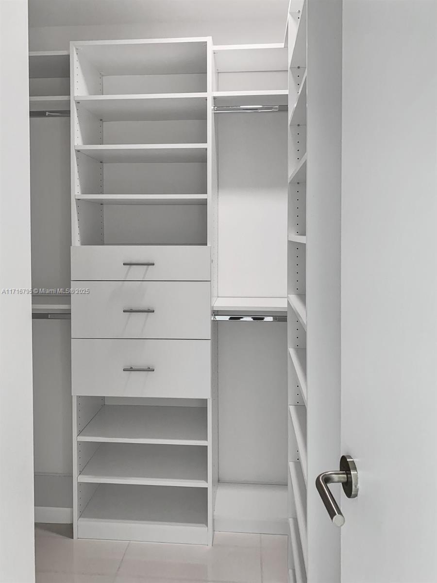 851 NE 1st Ave #2107, Miami FL 33132