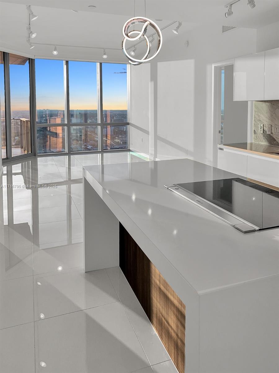 851 NE 1st Ave #2107, Miami FL 33132