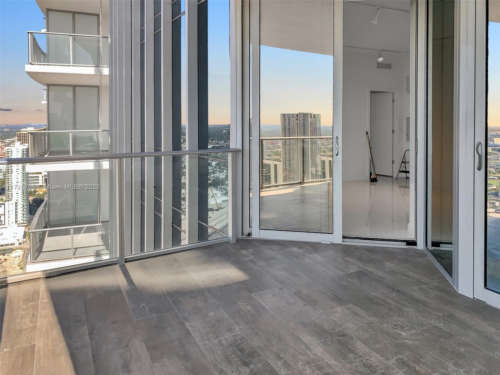 851 NE 1st Ave #2107, Miami FL 33132