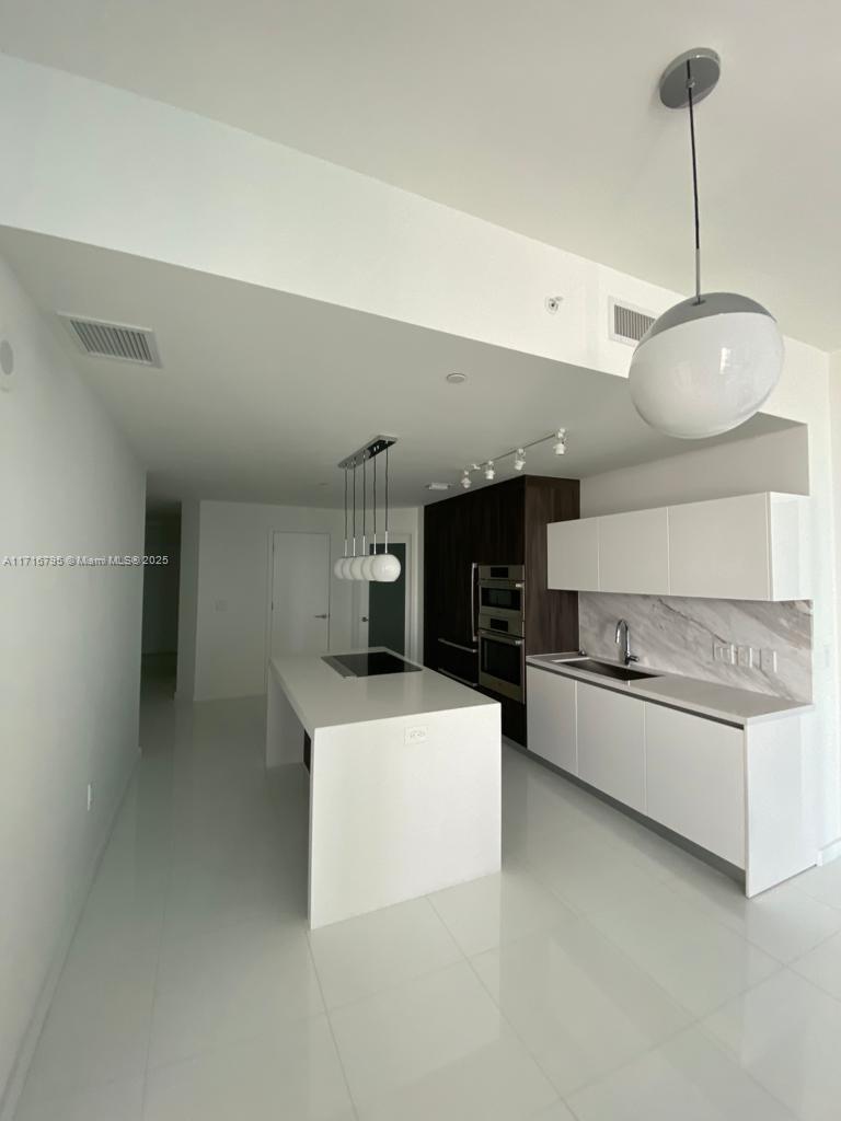 851 NE 1st Ave #2107, Miami FL 33132