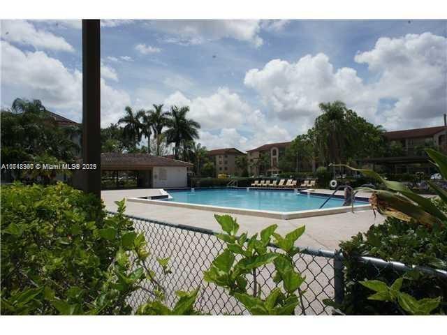 1000 SW 128th Ter #303V, Pembroke Pines, Florida image 12