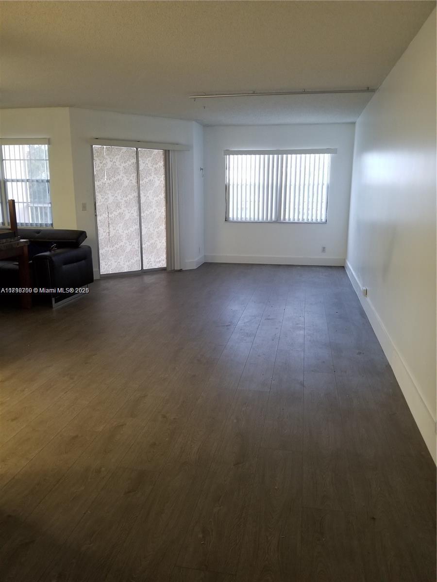 1000 SW 128th Ter #303V, Pembroke Pines, Florida image 2