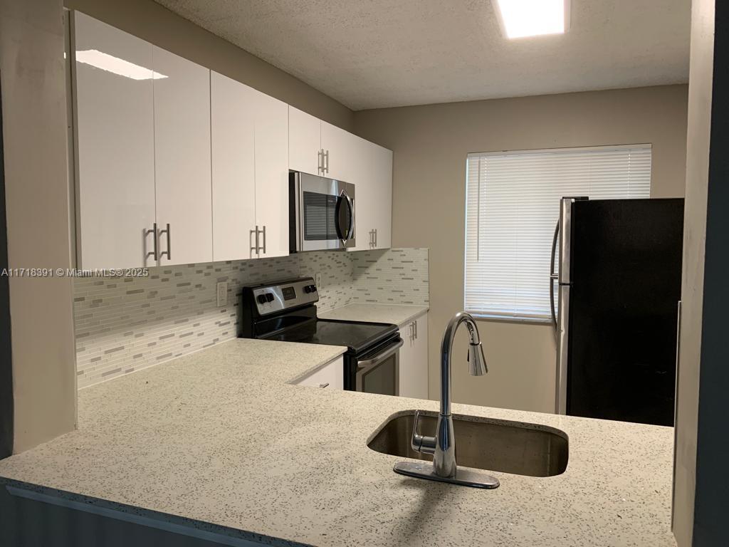 8700 N Sherman Cir #305, Miramar, Florida image 5