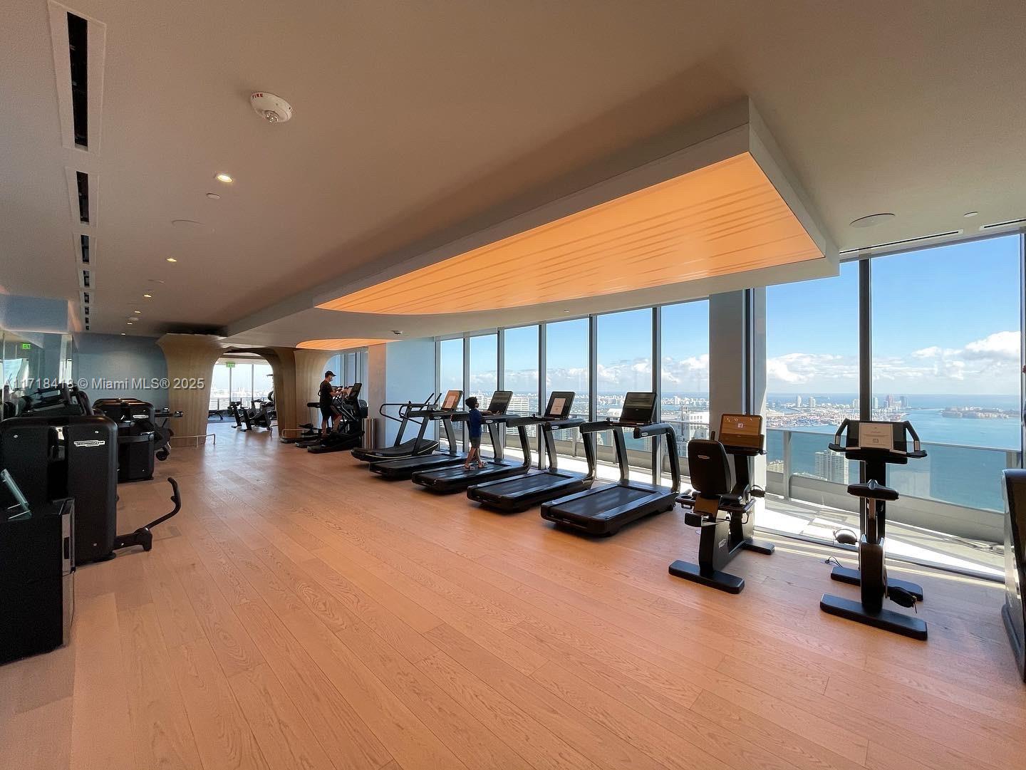 1000 Brickell Plz #2011, Miami FL 33131