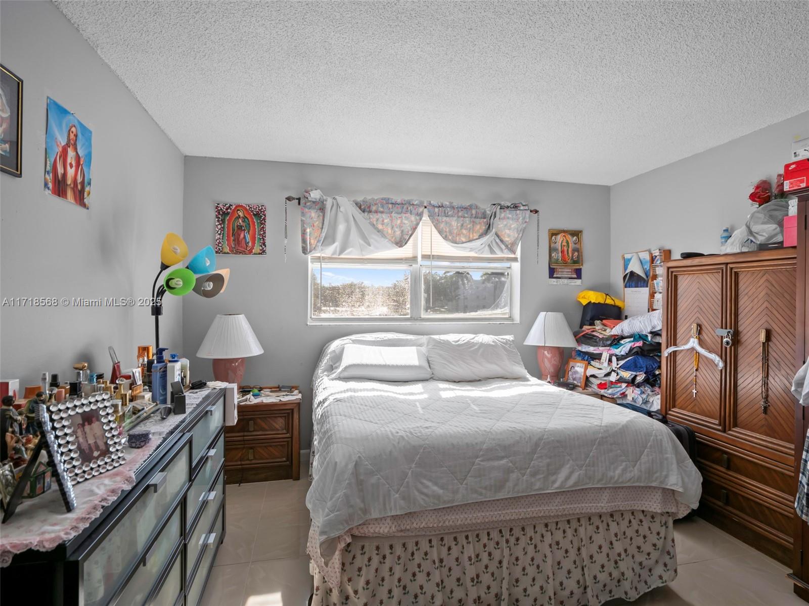 Residential, Sunrise, Florida image 19