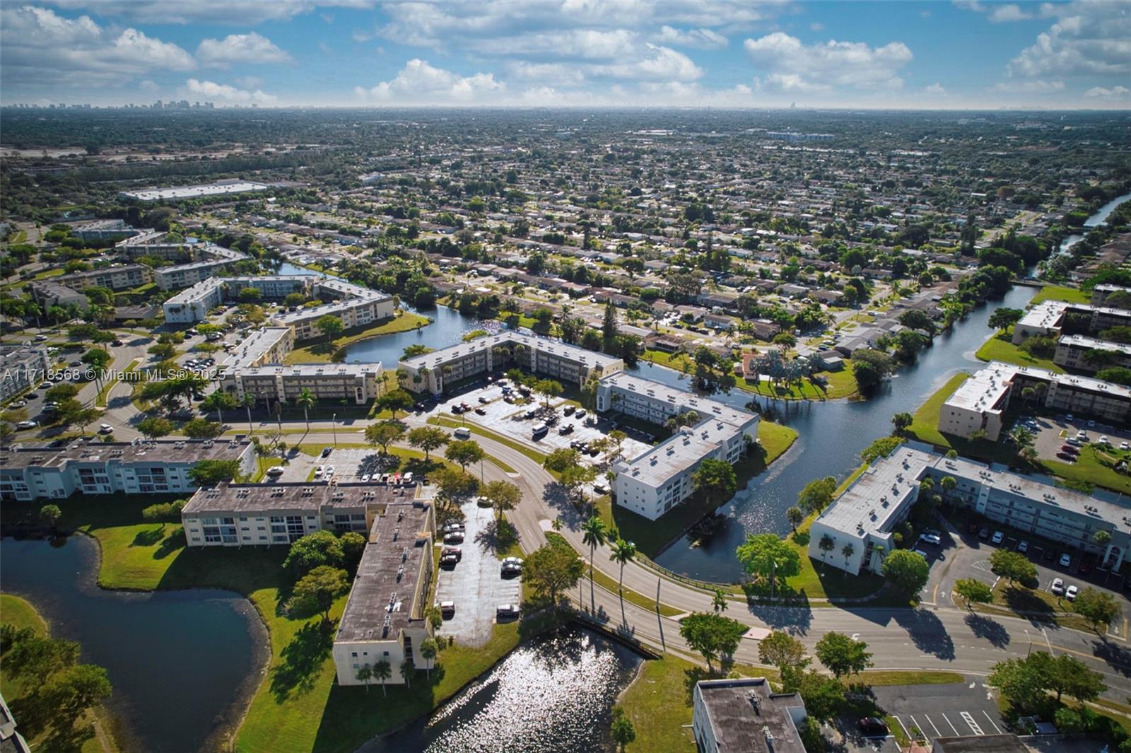 Residential, Sunrise, Florida image 3