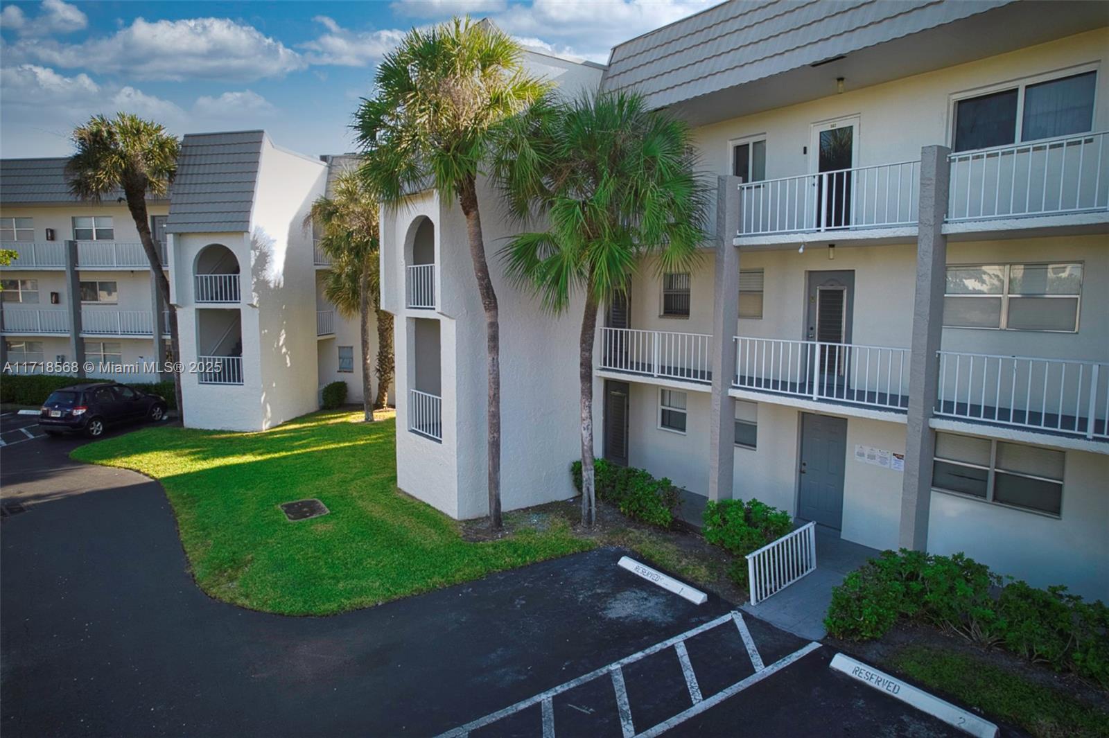 Residential, Sunrise, Florida image 8