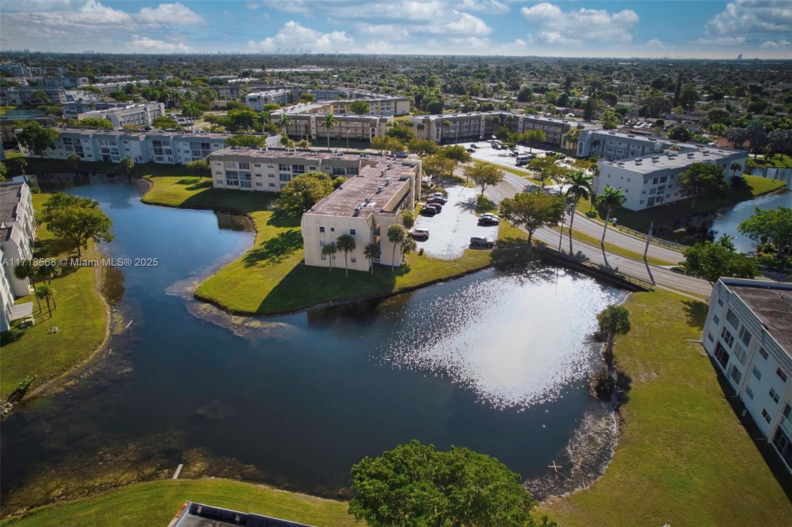 Residential, Sunrise, Florida image 9