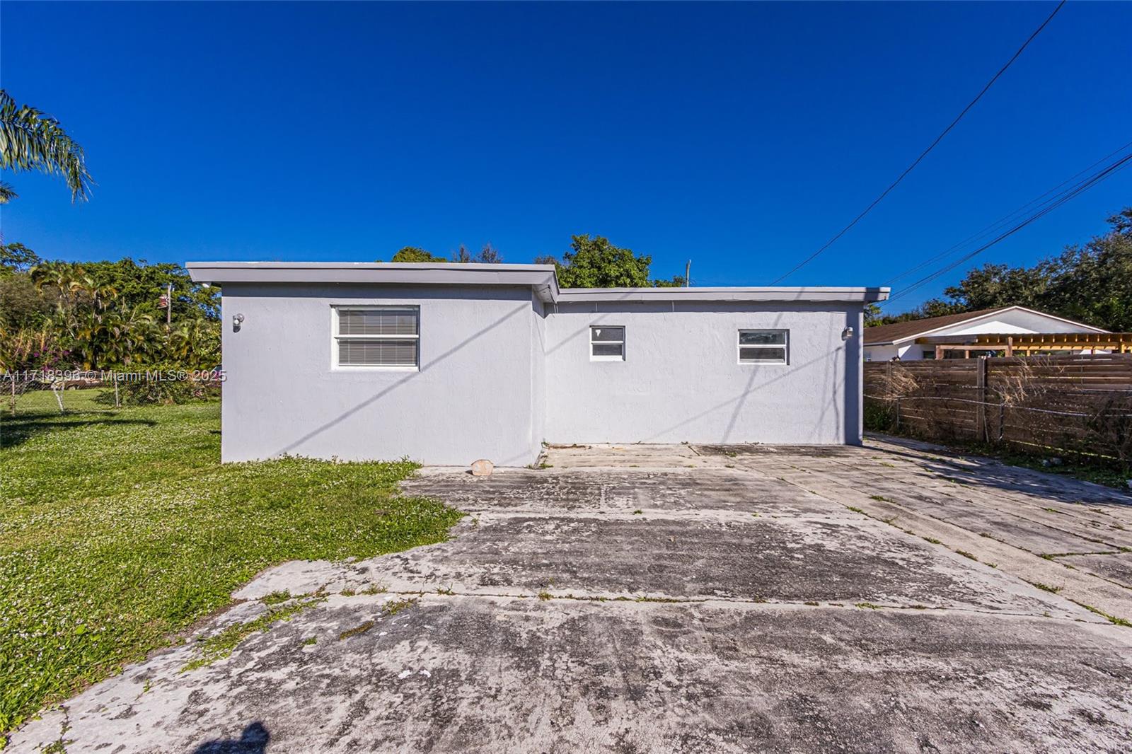 4433 SW 52nd St, Dania Beach, Florida image 18