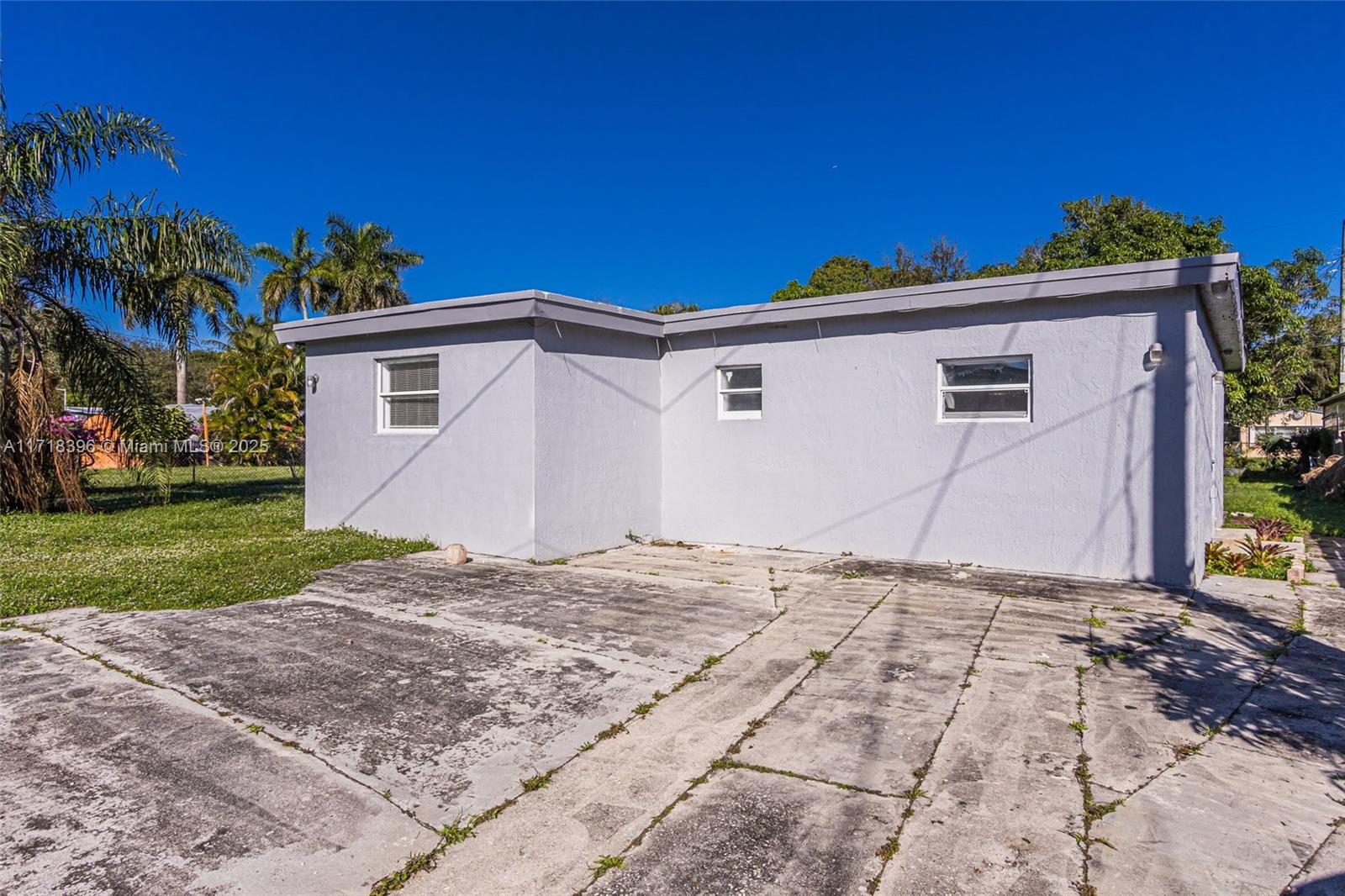 4433 SW 52nd St, Dania Beach, Florida image 19