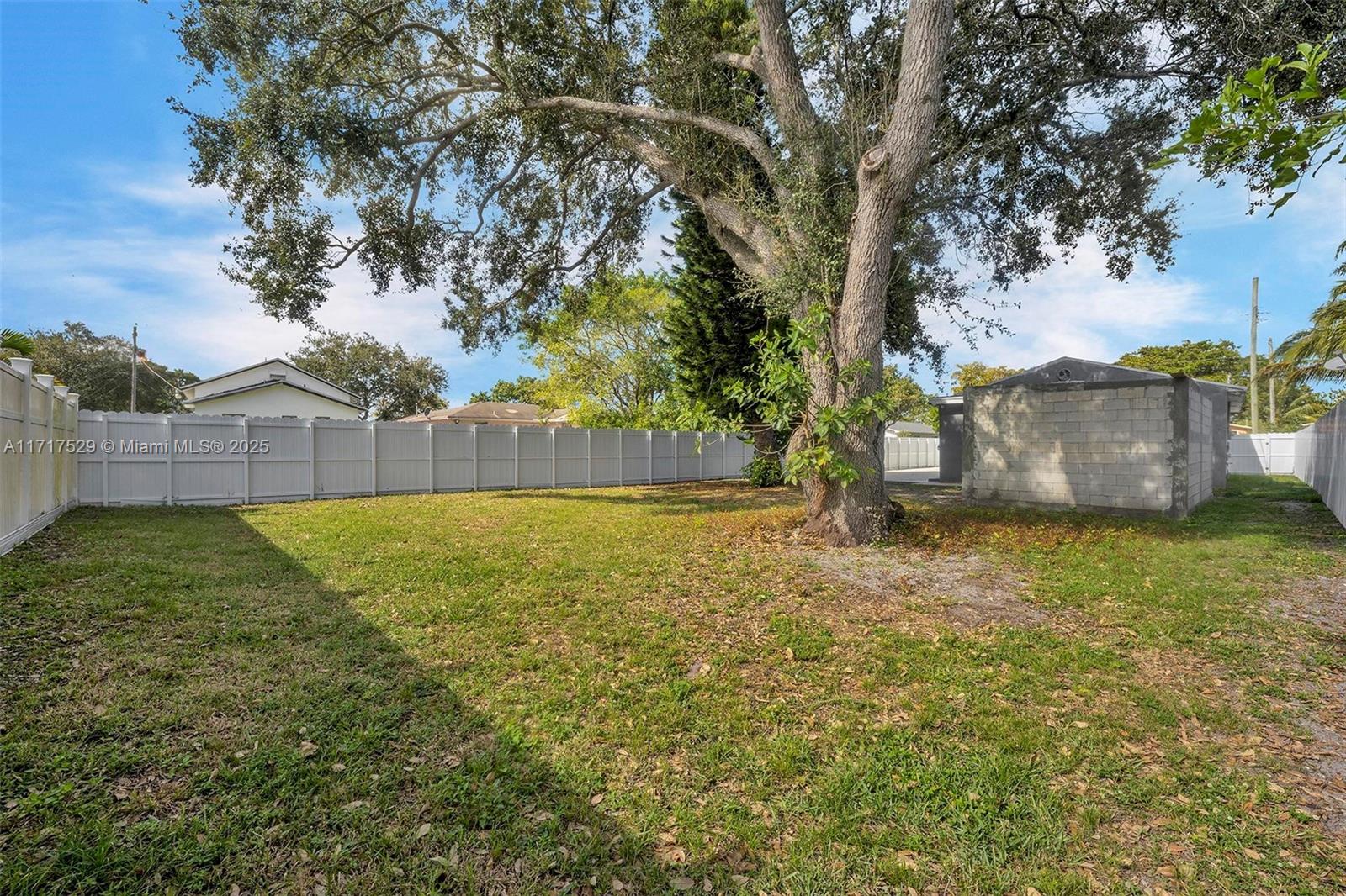 4622 SW 23rd St, West Park, Florida image 31