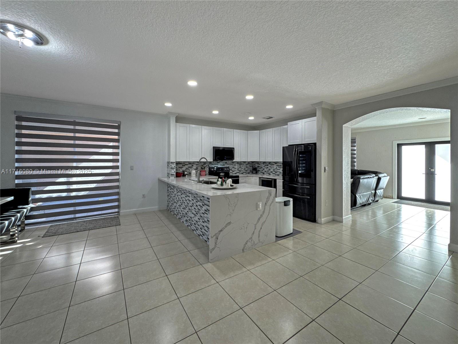 19509 NW 79th Ave, Hialeah, Florida image 13