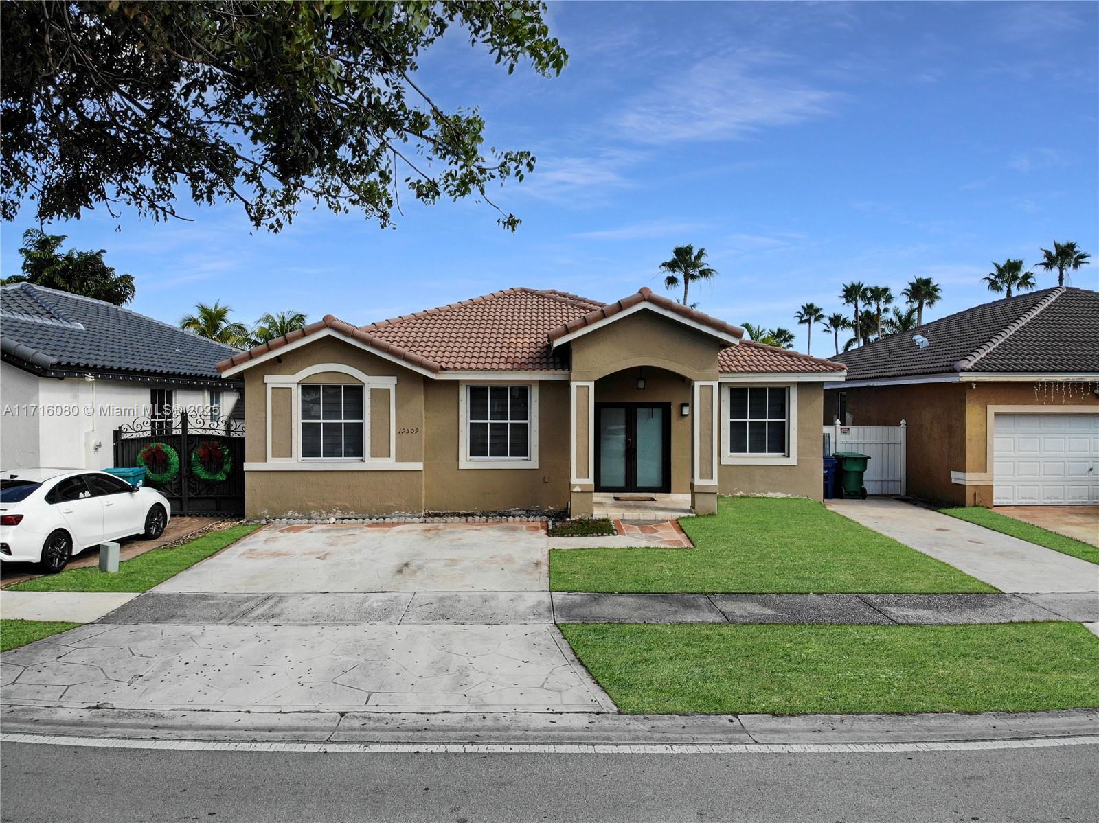 19509 NW 79th Ave, Hialeah, Florida image 32