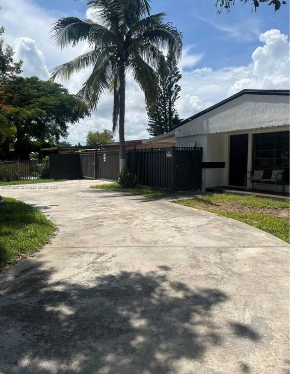 Single Family pool home in Cutler Bay, 3 Bedrooms and 2 Baths with 1/1 in law quarters, tiled and wood throughout.  Granite counter top and stainless steel appliances.  New Fence, spacious lot. Electric fence
Solar Panels. Roof is 5 years old.